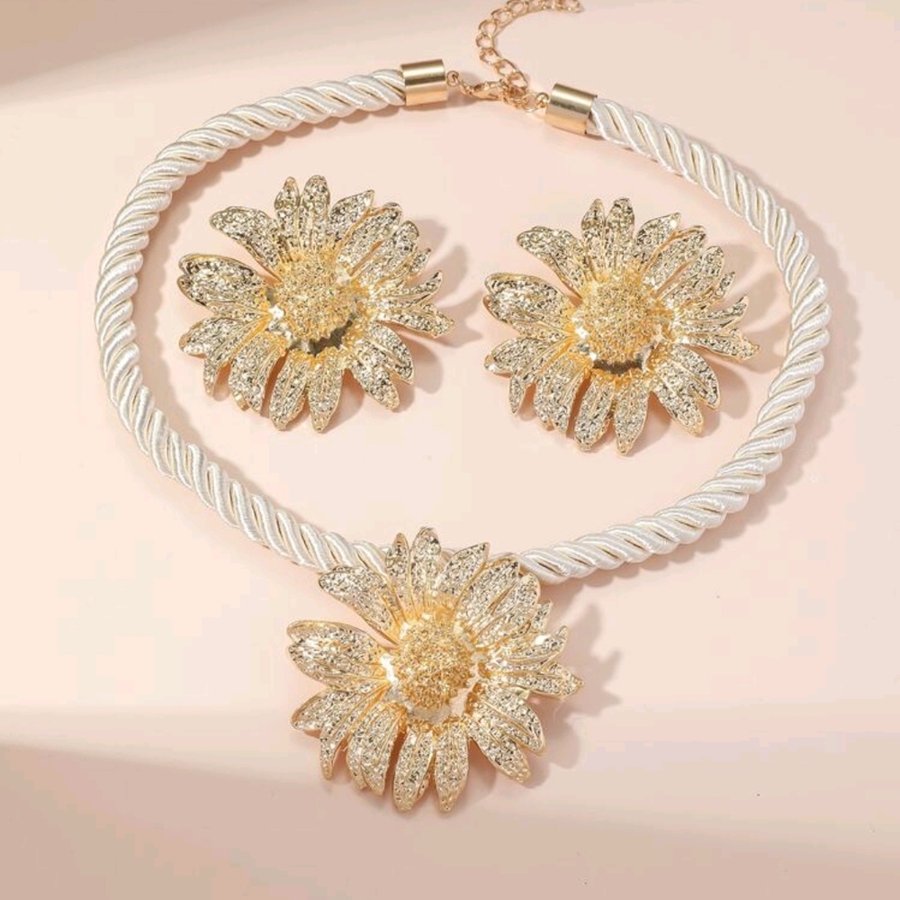 Gold and Silver Floral Jewelry Set